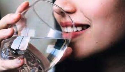 सर्दियों के दिन में करें पानी का अच्छा सेवन, वरना लापरवाही पहुंचा सकती है नुकसान