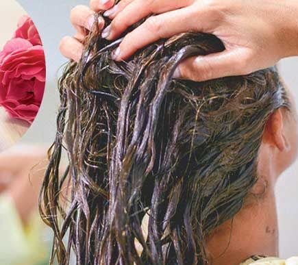 बालों के लिए इस्तेमाल करें गुलाब जल, हेयर ग्रोथ में होती है मदद, जानियें