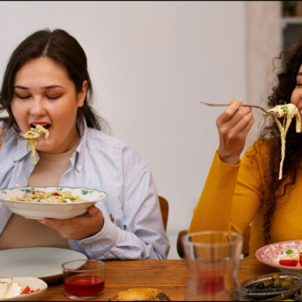 अगर आप भी जल्दबाजी में खाती है खाना, तो पहुंच सकता है नुकसान, पढ़िये