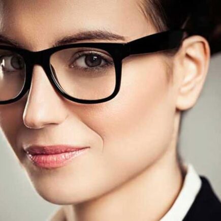 आपको भी कम उम्र में लगा चश्मा, तो ऐसे पाए समस्या से छुटकारा, जानियें