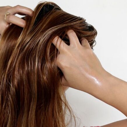 सर्दियों में ऐसे करें बालो की देखभाल, जानियें हेयर केयर टिप्स