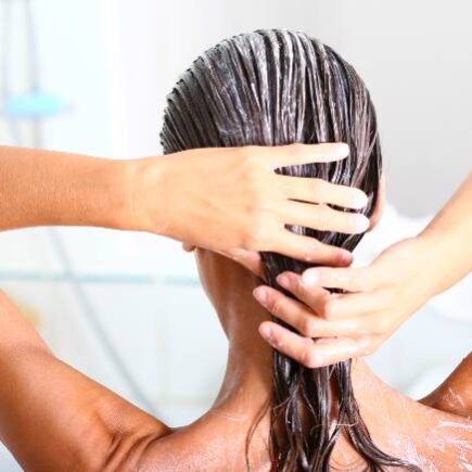 फॉलो करे ये टिप्स, अगर ठंडी में चाह रही है बाल जल्दी सूखे, पढ़िये