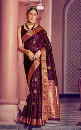 शादी में पहने इस तरह की डिजाइनर साड़ी, करे इस कलर का चयन