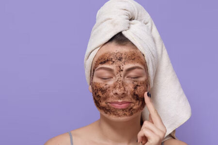 इस स्क्रब का करें उपयोग, चेहरे पर आएगा जबरदस्त निखार, जानियें