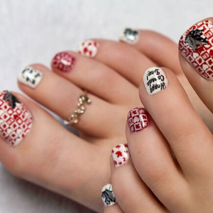 पैर के नाखूनों में ऐसे बनाएं नेल आर्ट