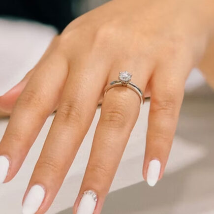 हाथों में पहने इस तरह की अगूंठी, बढ़ाएगी कई गुना ज्यादा खूबसूरती, पढ़िये